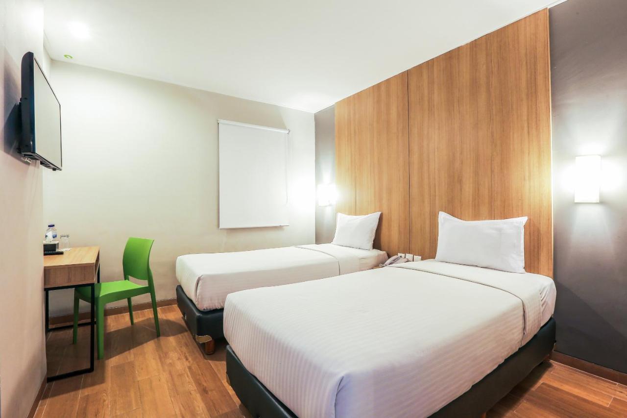 Hotel Citradream Семаранг Экстерьер фото