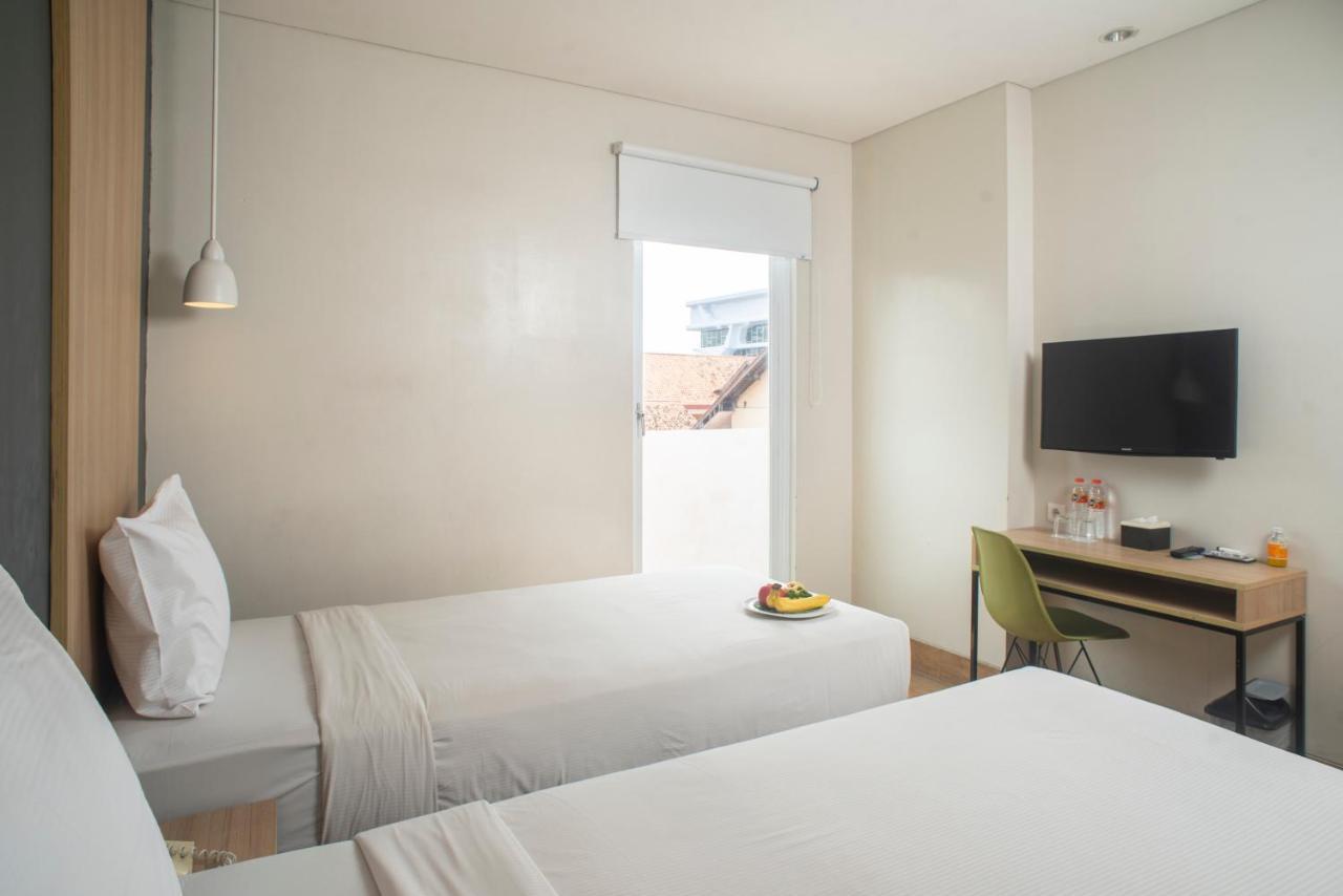 Hotel Citradream Семаранг Экстерьер фото