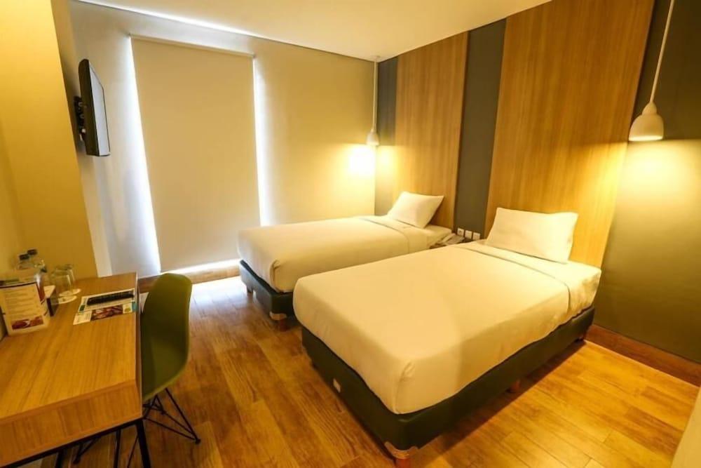 Hotel Citradream Семаранг Экстерьер фото