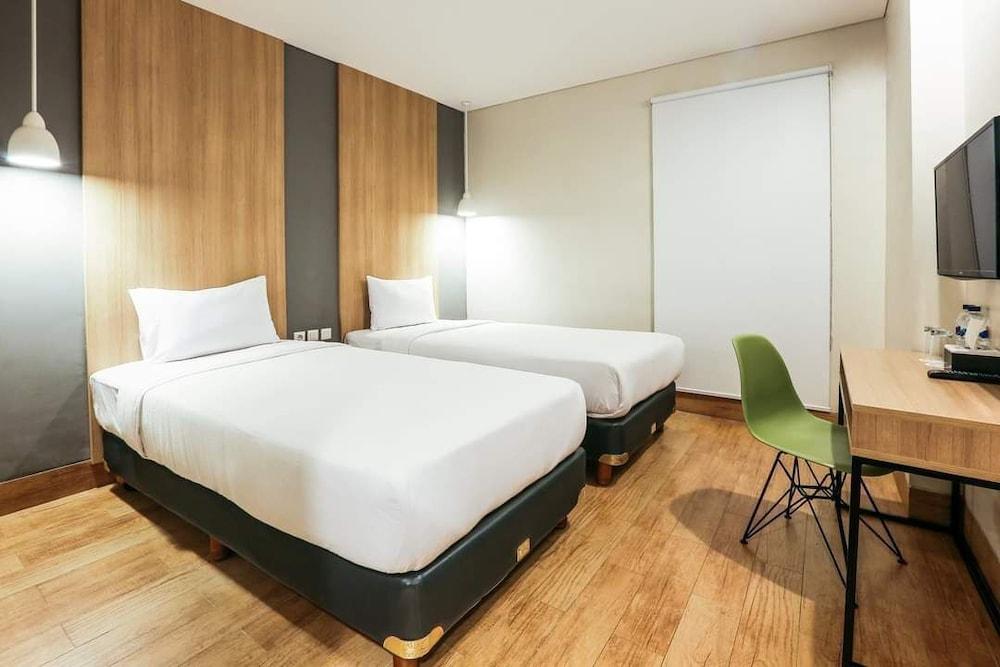 Hotel Citradream Семаранг Экстерьер фото