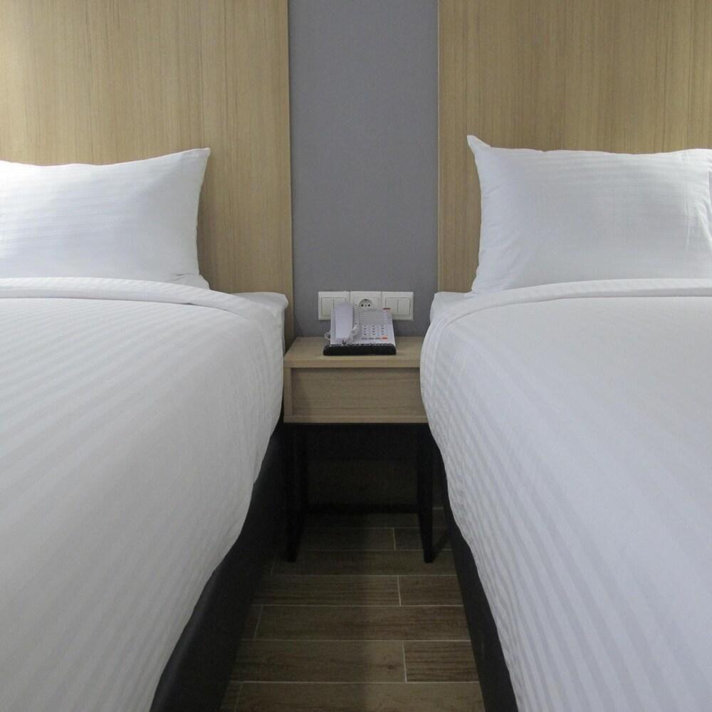 Hotel Citradream Семаранг Экстерьер фото